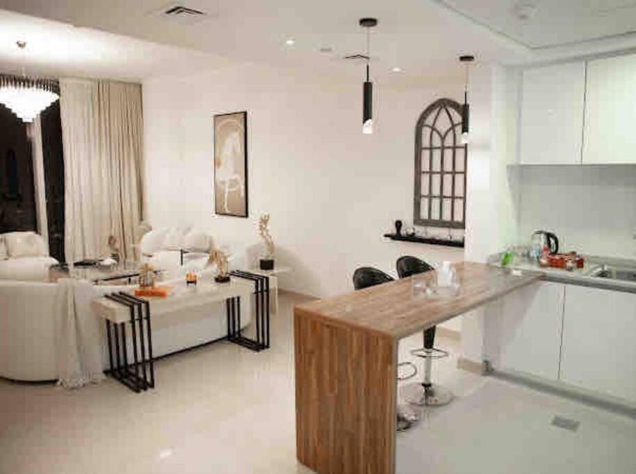 شقة فندقيه في برج رافال Rafal Tower الدور 53 Apartment
